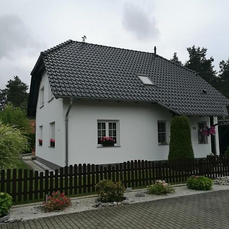 Gaestezimmer Im Bewohnten Efh Mit Pool Und Garten Ziltendorf Eksteriør billede