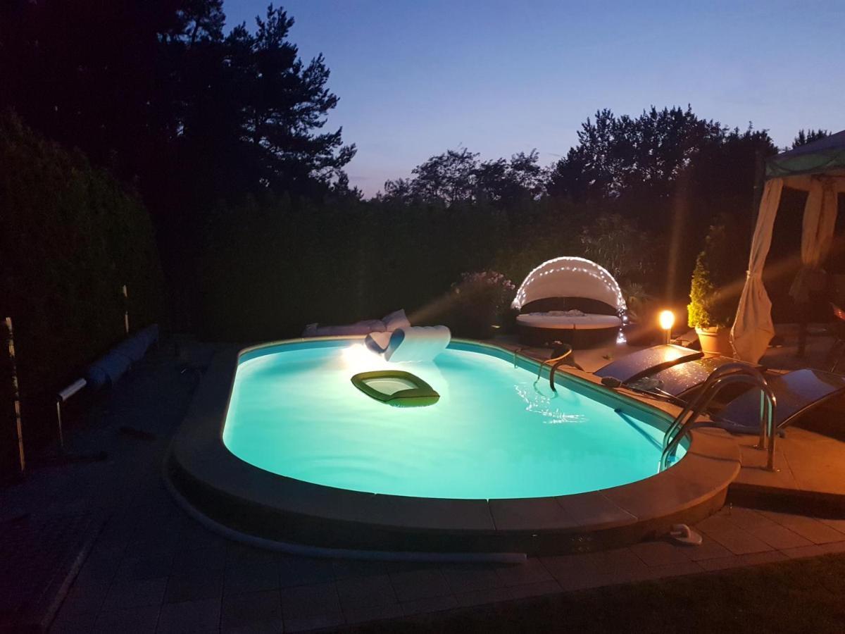 Gaestezimmer Im Bewohnten Efh Mit Pool Und Garten Ziltendorf Eksteriør billede