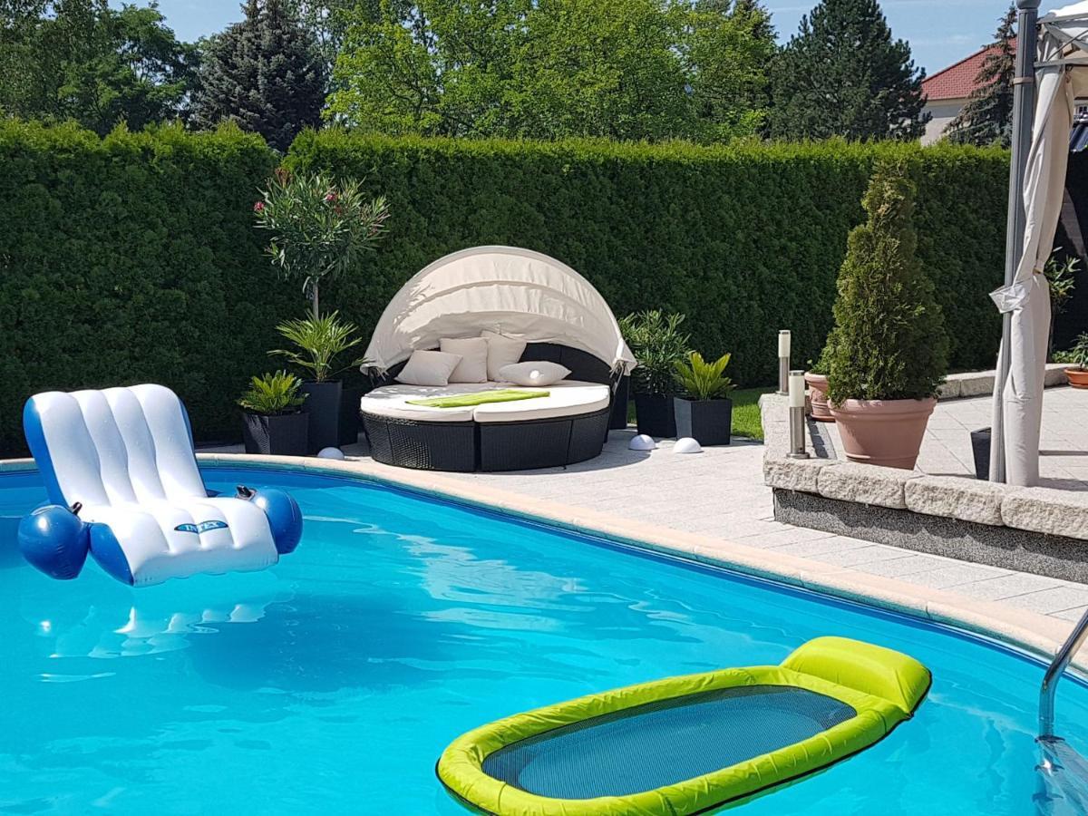Gaestezimmer Im Bewohnten Efh Mit Pool Und Garten Ziltendorf Eksteriør billede