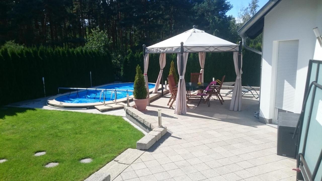 Gaestezimmer Im Bewohnten Efh Mit Pool Und Garten Ziltendorf Eksteriør billede