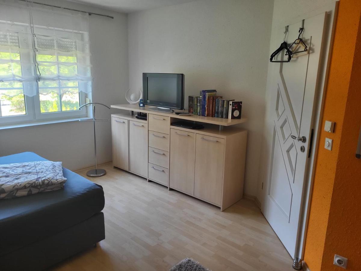 Gaestezimmer Im Bewohnten Efh Mit Pool Und Garten Ziltendorf Eksteriør billede